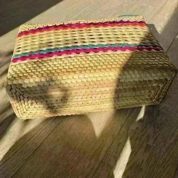 NWOT!! GORGEOUS Small Women Beach Bag - Picture 5 of 5